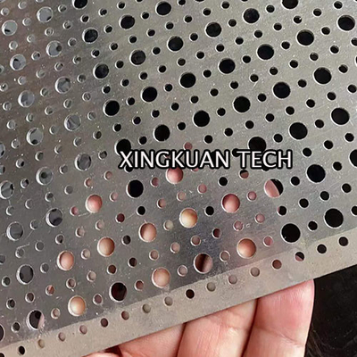 Kleines rundes Loch mit perforierter Masche des großen runden Lochs Metallfür Dekoration